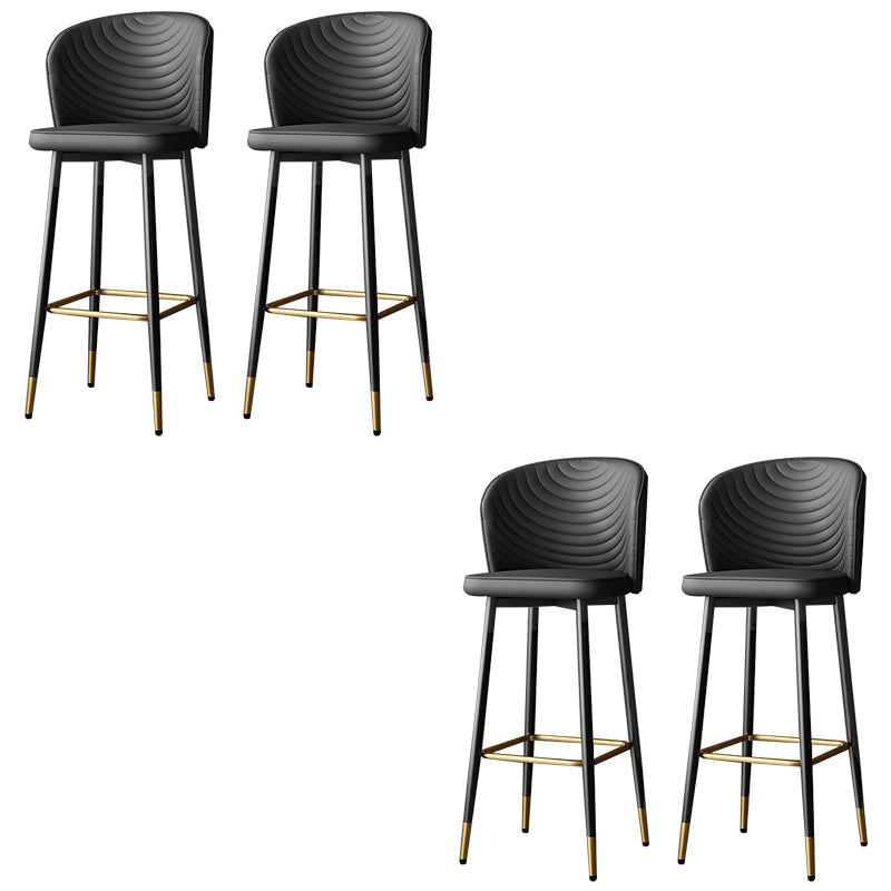 Tabouret de bar en cuir en cuir PU de style moderne avec des jambes en métal