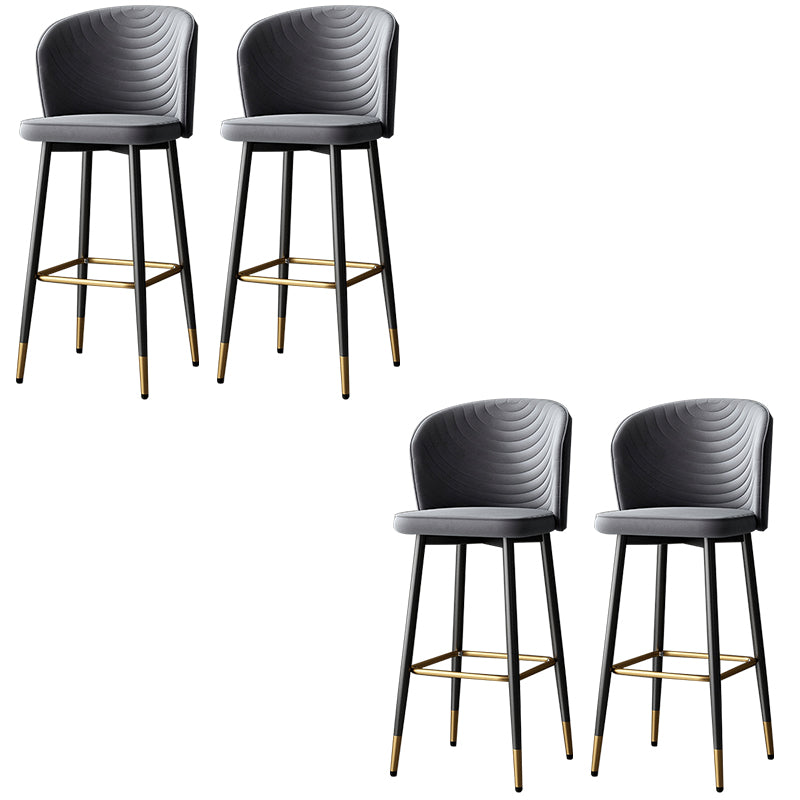 Tabouret de bar en cuir en cuir PU de style moderne avec des jambes en métal