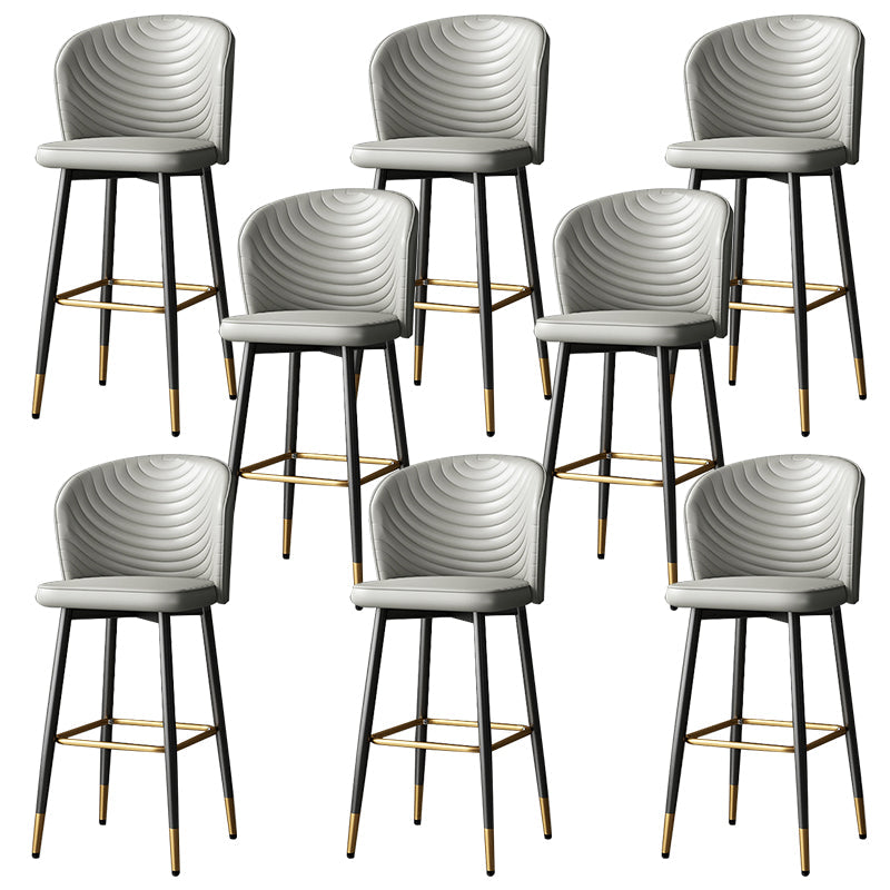 Tabouret de bar en cuir en cuir PU de style moderne avec des jambes en métal