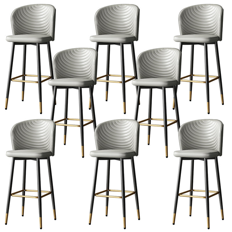Tabouret de bar en cuir en cuir PU de style moderne avec des jambes en métal