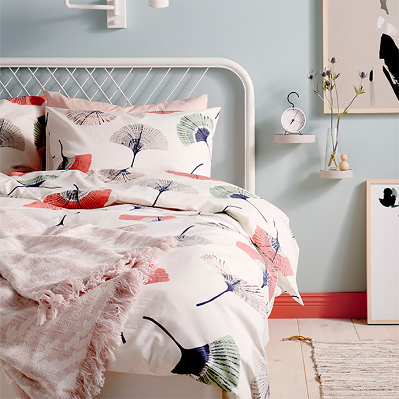 Letto a pannello in metallo bianco glam letto standard con testiera a frame aperto