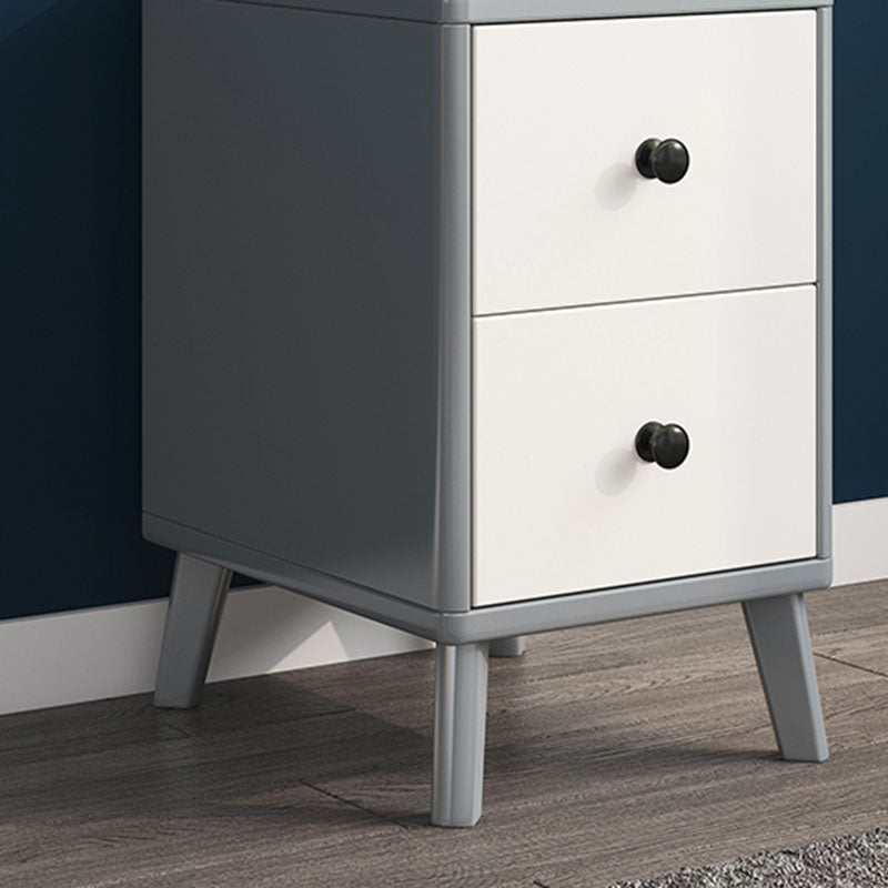 Glamakzent Tisch Nachttisch antikes Finish -Bett Nachttisch mit Beinen