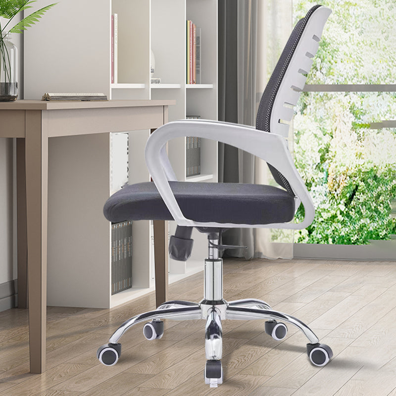 Chaise de bureau de style moderne chaise de bureau ergonomique au milieu du dos avec bras