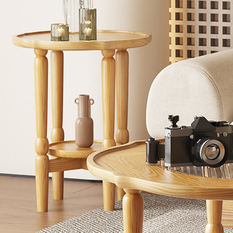 Table basse à 4 pieds sans ensemble de table basse en bois massif pénible avec étagère