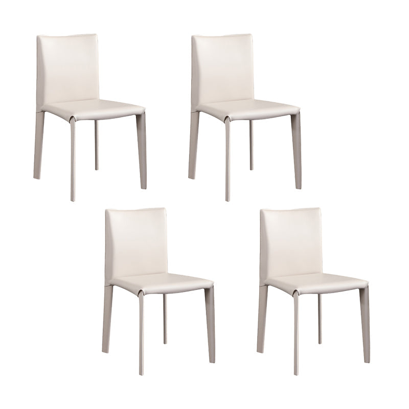 Eigentijdse eetkamerstoelen van kunstleer, armloze stoelen met metalen onderstel