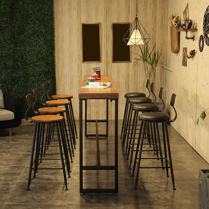 Table de bar industrielle à hauteur de table de pub en bois massif pour utilisation sur patio