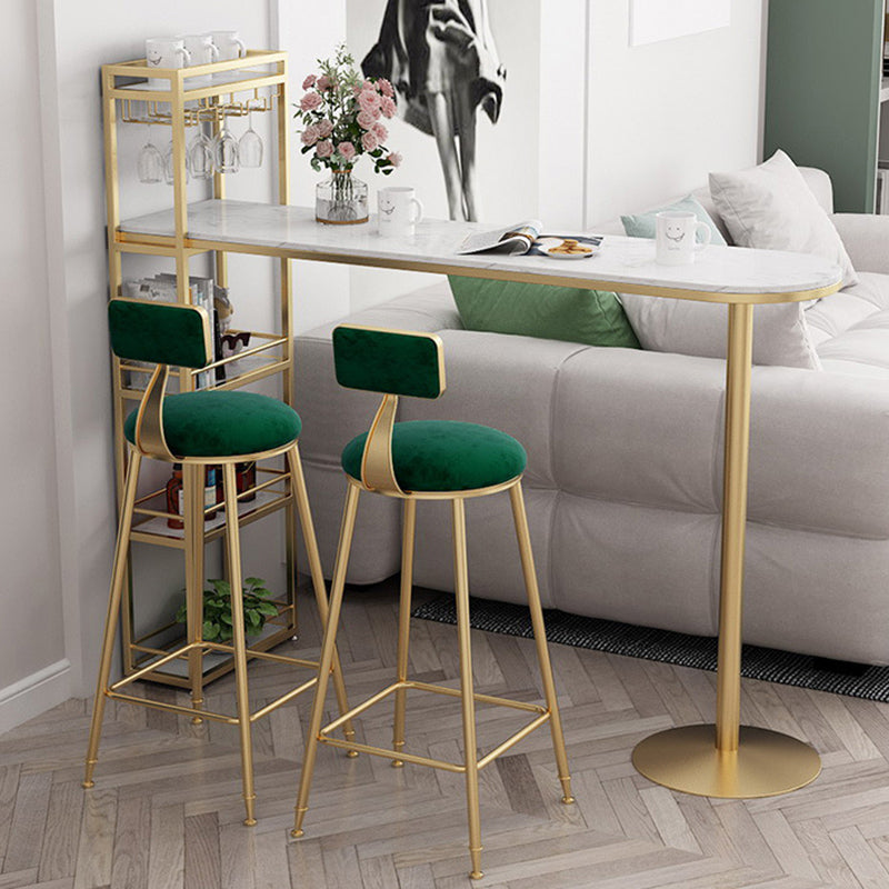 Mesa de bar de bistró de mármol sintético, mesa de bar con base metálica rectangular y estantes