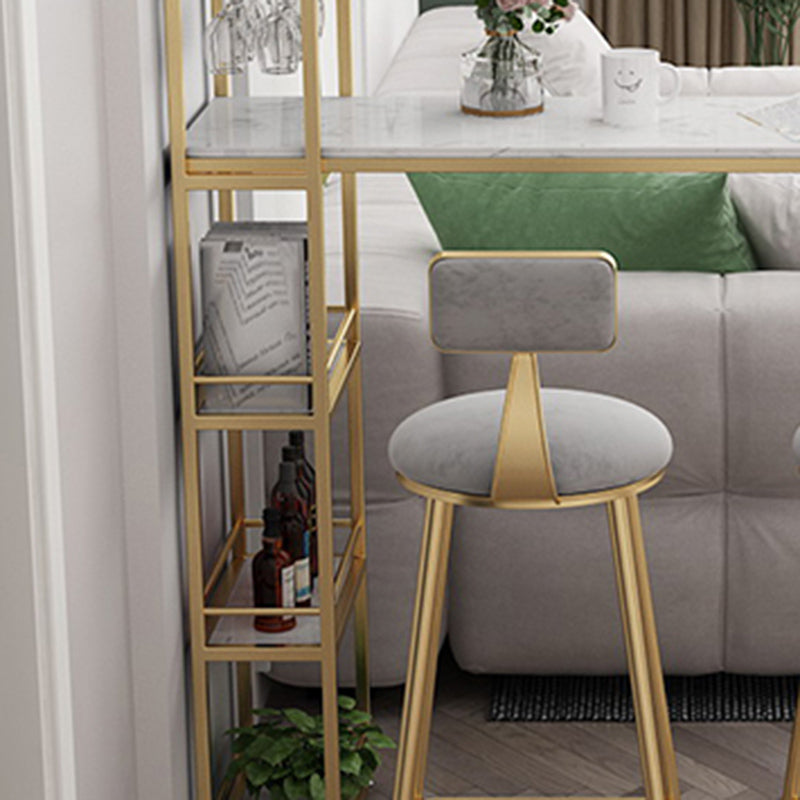 Mesa de bar de bistró de mármol sintético, mesa de bar con base metálica rectangular y estantes