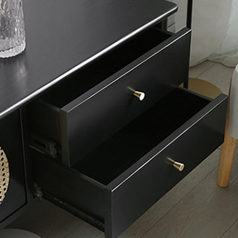 TV-Medienkonsole aus massivem Holz. Moderne TV-Konsole mit 4 Schubladen