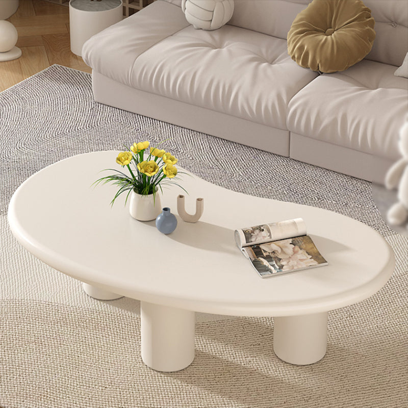 Tavolino da caffè moderno irregolare con 3 gambe, set da cocktail in bianco