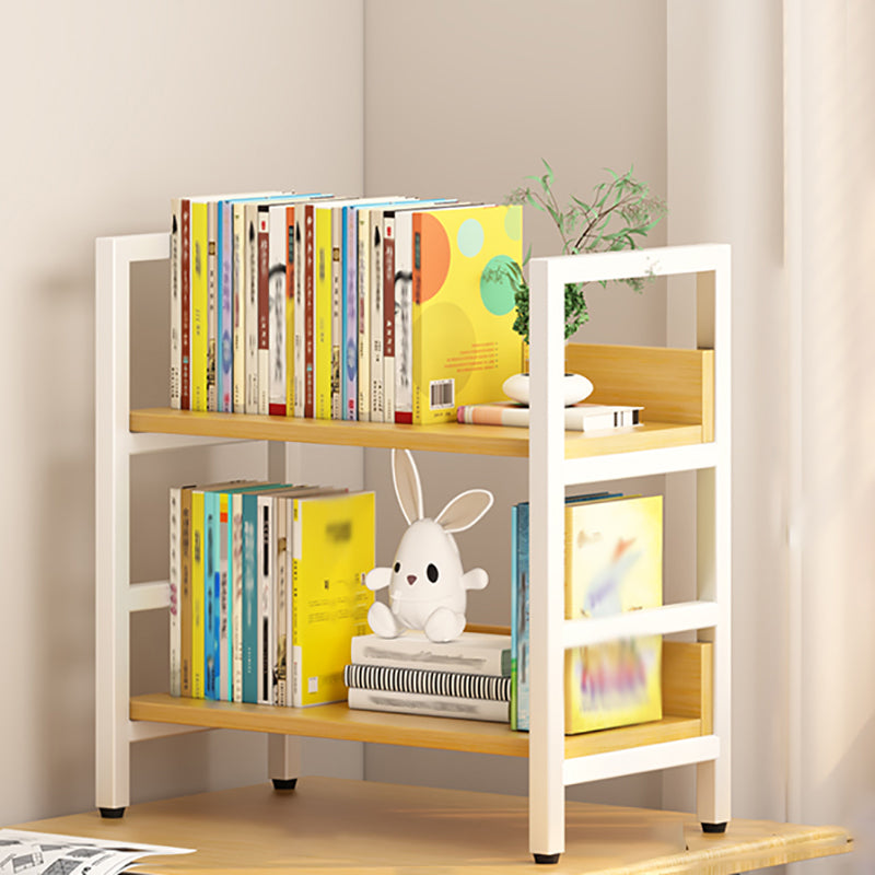 Libreria standard ingegnerizzato in legno scandinavo aperto con scaffali