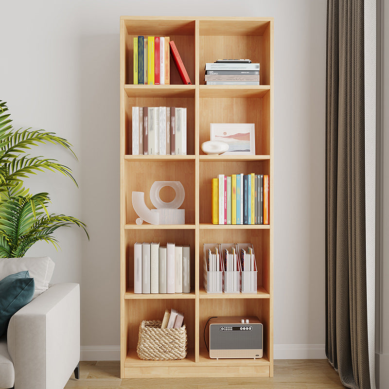 La bibliothèque de style scandinave a fermé la bibliothèque en bois standard pour la salle d'étude