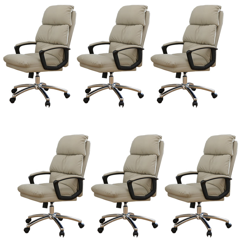 Chaise de bureau à armes rembourrées chaise de bureau ergonomique en cuir moderne avec roues