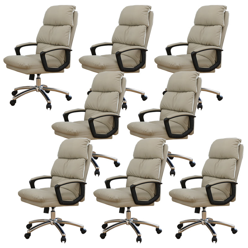 Chaise de bureau à armes rembourrées chaise de bureau ergonomique en cuir moderne avec roues