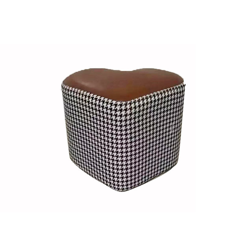 Fabric Standard Stool Modern Style Simple Heart-shaped Stool Coffee 1 Piece Clearhalo 'furn' 'furn_ottomans_poufs' 'Furniture' 'Living Room Furniture' 'Ottomans & Poufs' 'ottomans_poufs' 6934808