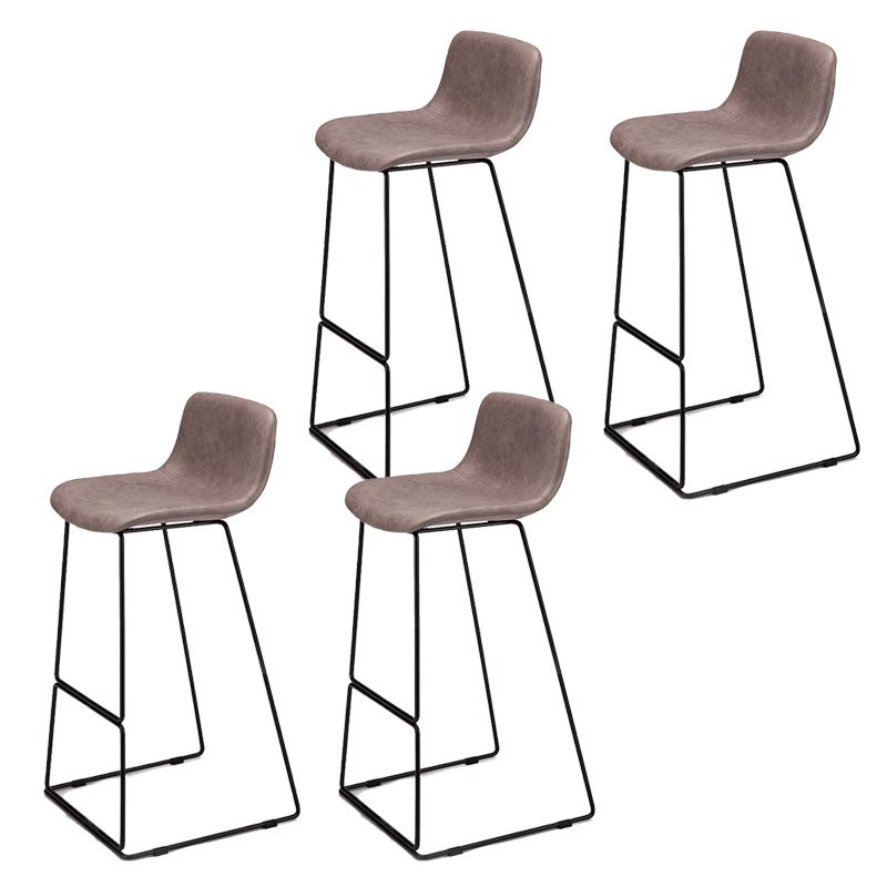Taburete de bar nórdico con respaldo bajo, taburete de bar de plástico con patas de metal para el hogar