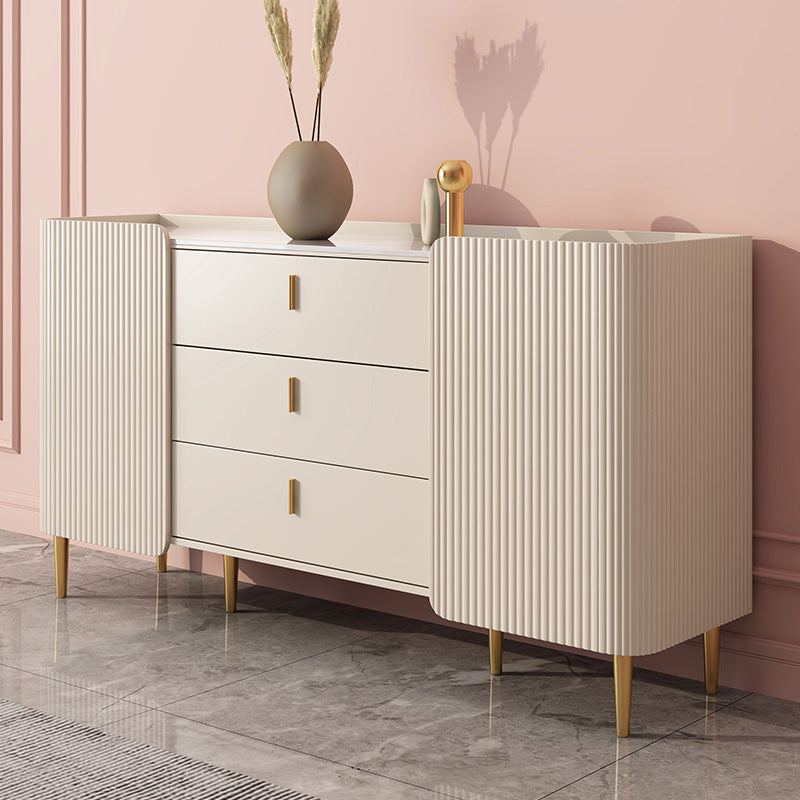 Scheda laterale in legno di credenza in stile glam con armadio e cassetti