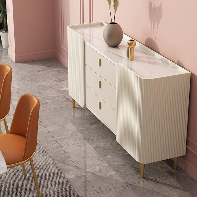 Scheda laterale in legno di credenza in stile glam con armadio e cassetti