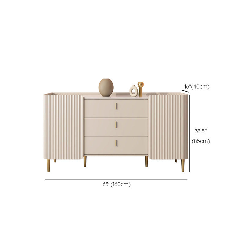 Scheda laterale in legno di credenza in stile glam con armadio e cassetti