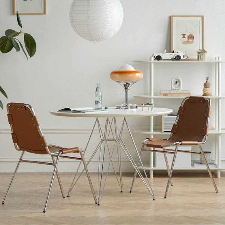Silla lateral de estilo moderno silla de comedor de base de metal de cuero para casa