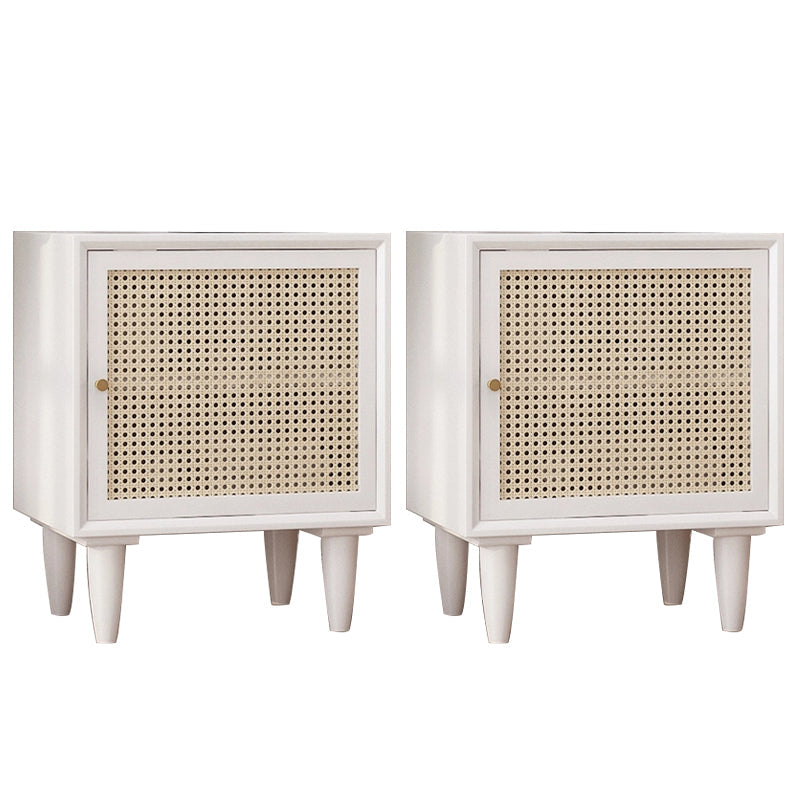 Accento contemporaneo tavolo da comodino con finitura antica con porte con porte