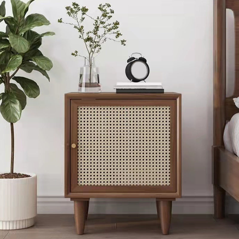 Accento contemporaneo tavolo da comodino con finitura antica con porte con porte