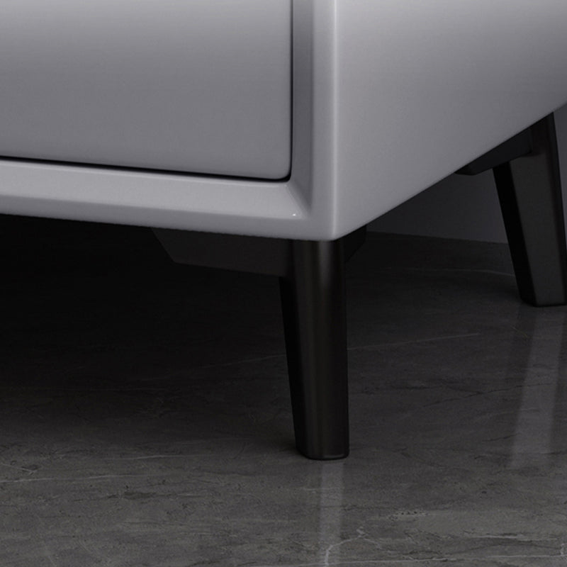 Comodino da letto antico notturno contemporaneo con gambe