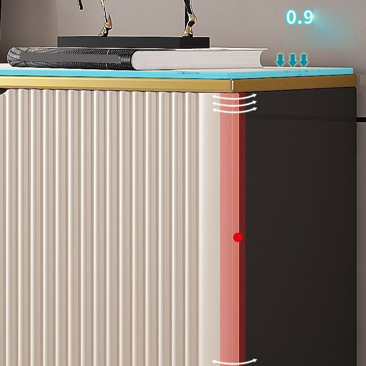 Scheda laterale per scaffalature regolabili in pietra di credenza in stile glam con armadi e cassetti