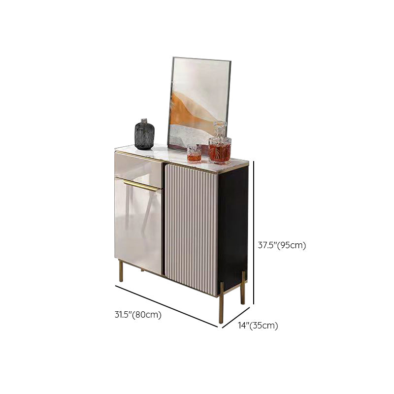 Scheda laterale per scaffalature regolabili in pietra di credenza in stile glam con armadi e cassetti