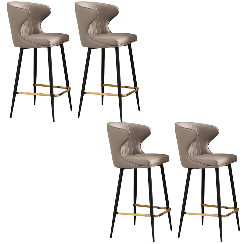 Sgabello da bar con barra bassa con sgabello da baiassa in fux in fux moderno per cucina