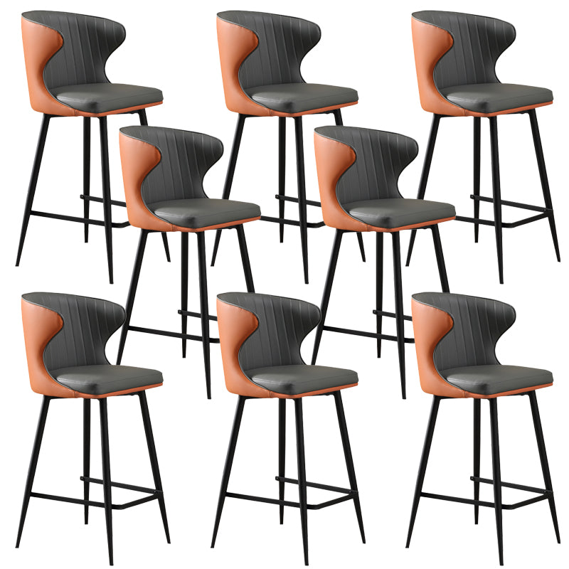 Sgabello da bar con barra bassa con sgabello da baiassa in fux in fux moderno per cucina