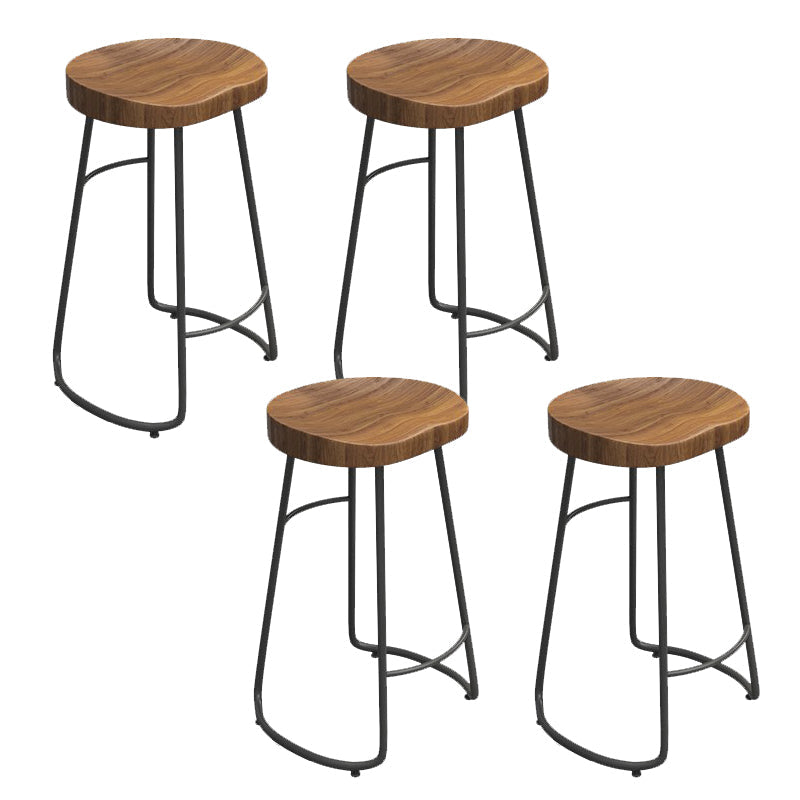 Konturierte Sitzhocker Massivholz -Barhocker mit Metallbasis