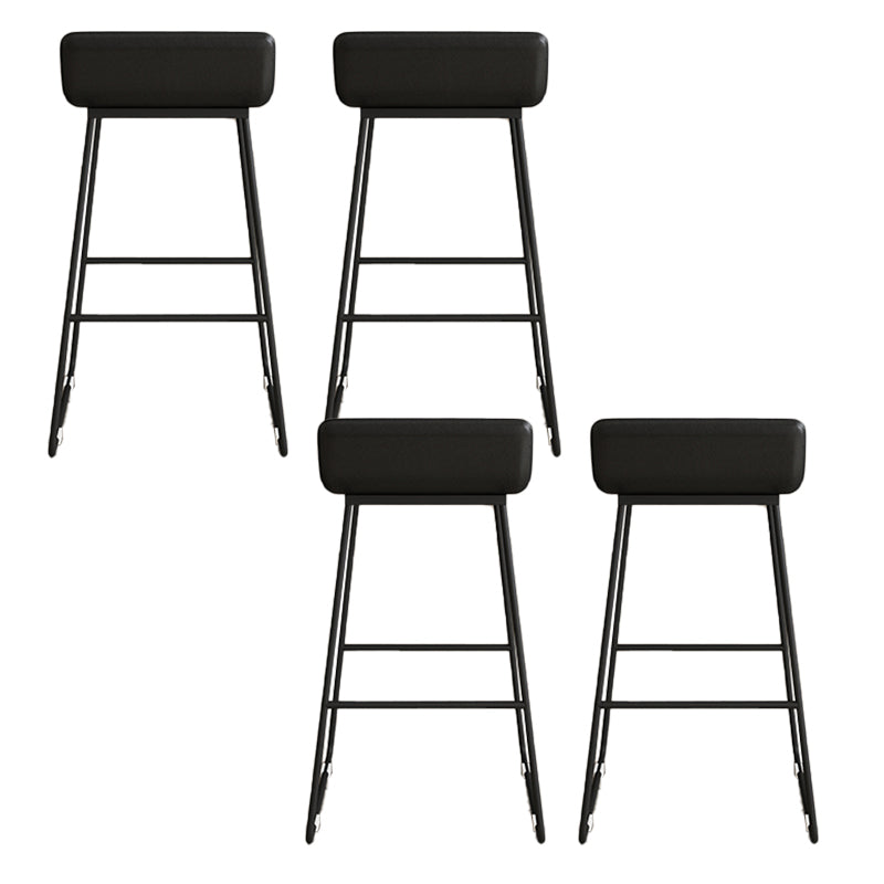 Sgabelli da bar con armi contemporanei con base in metallo