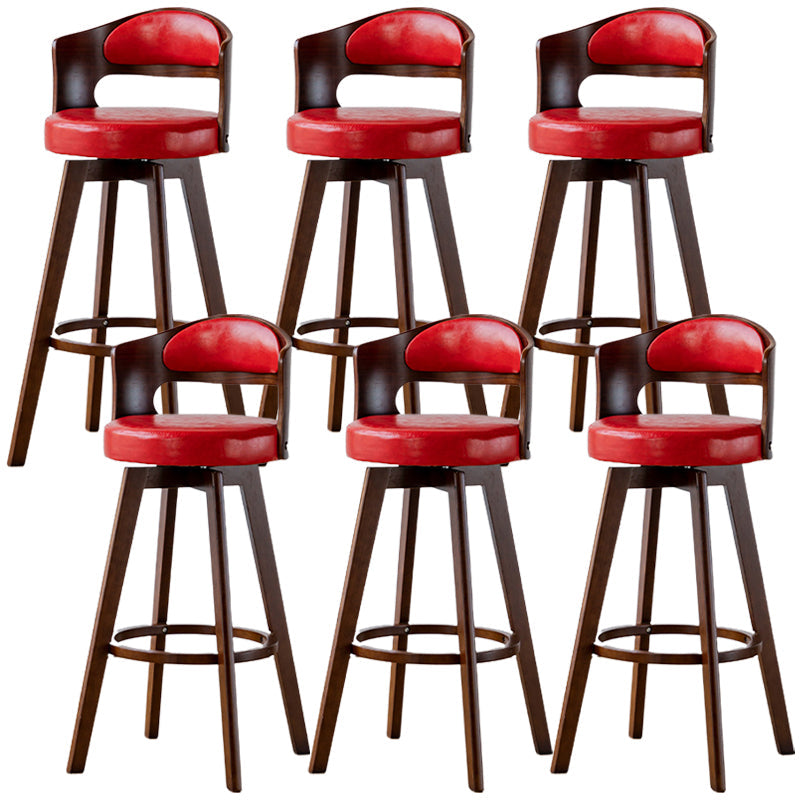 Sgabelli da bar rotondi a braccia rotondi con base in legno