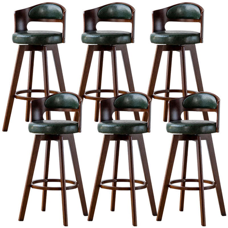 Sgabelli da bar rotondi a braccia rotondi con base in legno