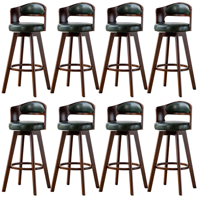 Sgabelli da bar rotondi a braccia rotondi con base in legno