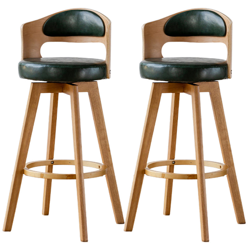 Sgabelli da bar rotondi a braccia rotondi con base in legno