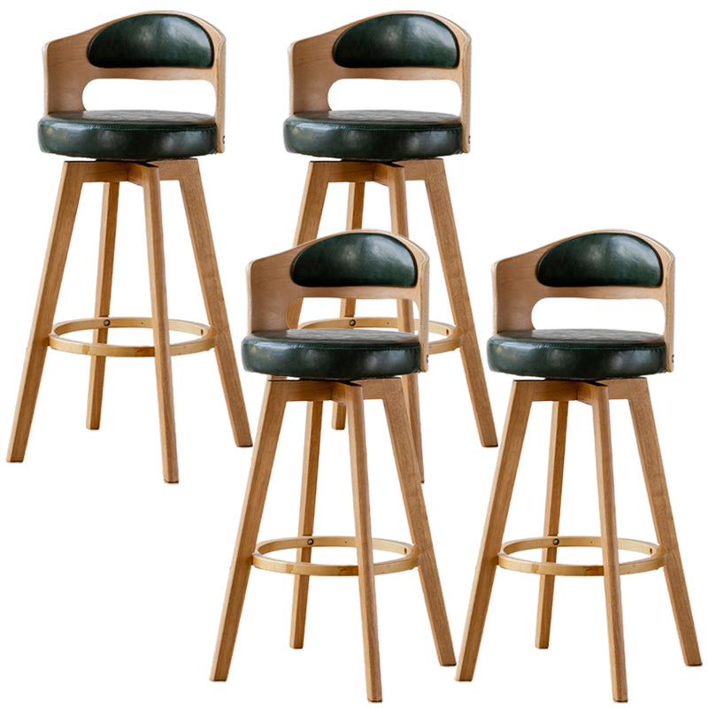 Sgabelli da bar rotondi a braccia rotondi con base in legno