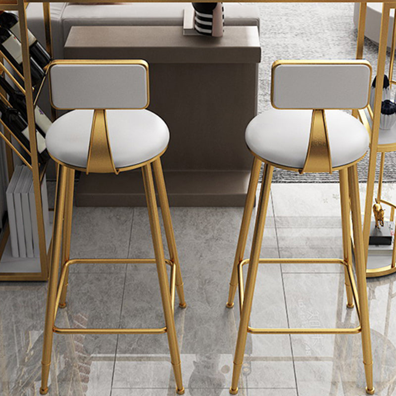 Lage rug faux lederen eetgelegen krukeloze barkrukken met metalen basis