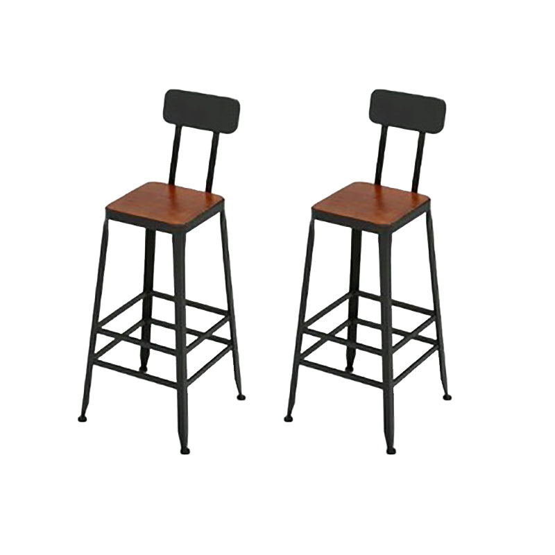 Sgabello da pranzo in legno massiccio contemporaneo con poggiapiedi