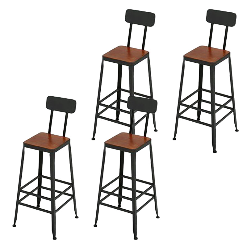 Sgabello da pranzo in legno massiccio contemporaneo con poggiapiedi