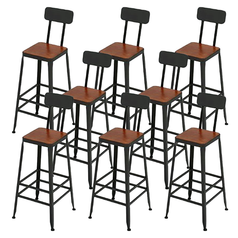 Sgabello da pranzo in legno massiccio contemporaneo con poggiapiedi