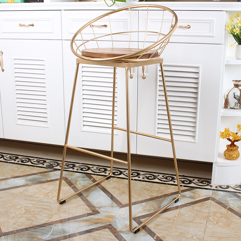 Sgabelli da bar rotondi contemporanei con poggiabottiglie in metallo con poggiapiedi