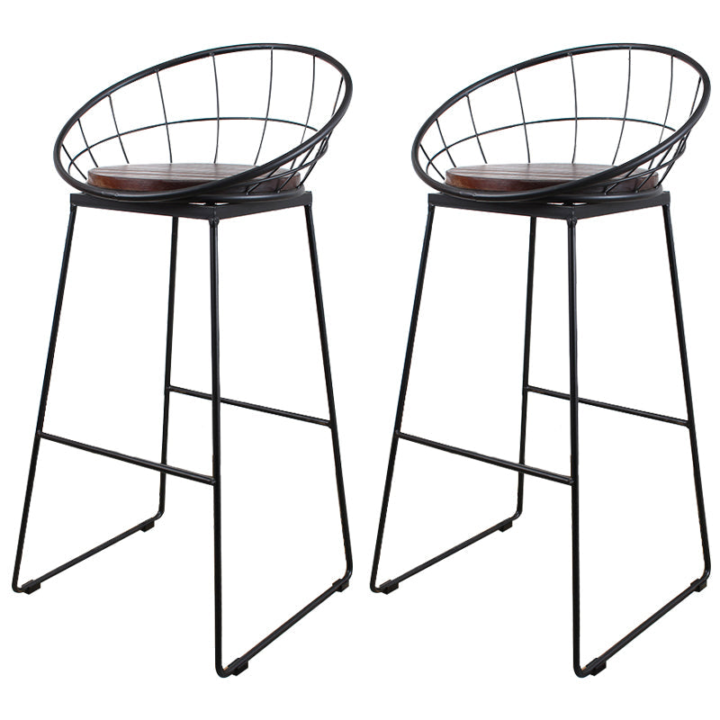 Sgabelli da bar rotondi contemporanei con poggiabottiglie in metallo con poggiapiedi