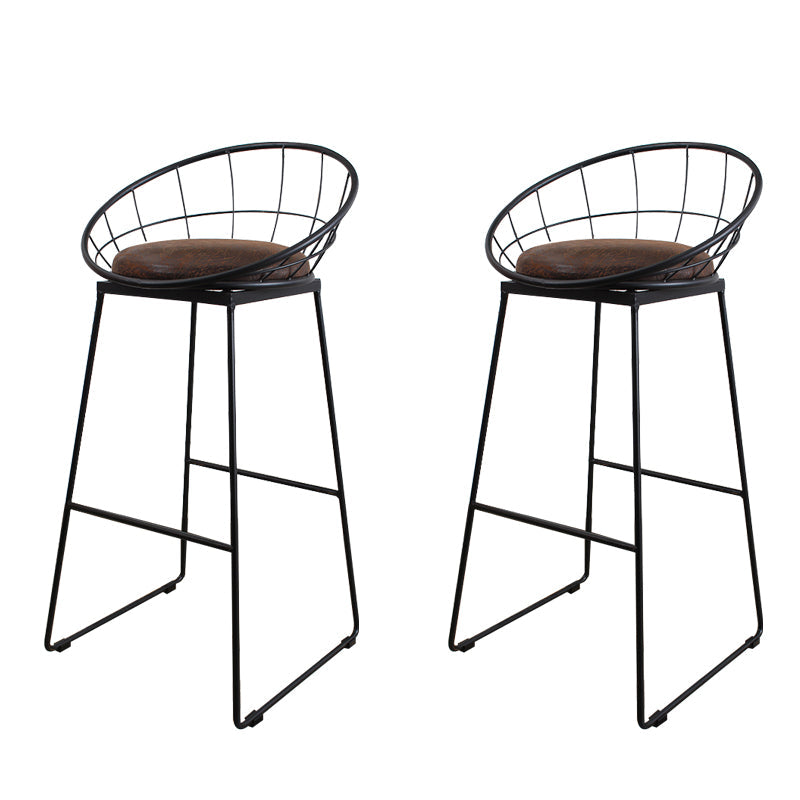 Sgabelli da bar rotondi contemporanei con poggiabottiglie in metallo con poggiapiedi