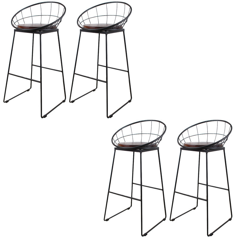 Sgabelli da bar rotondi contemporanei con poggiabottiglie in metallo con poggiapiedi