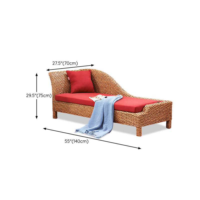 Sillón Chaise Lounge de ratán Chaise tapizado con un brazo