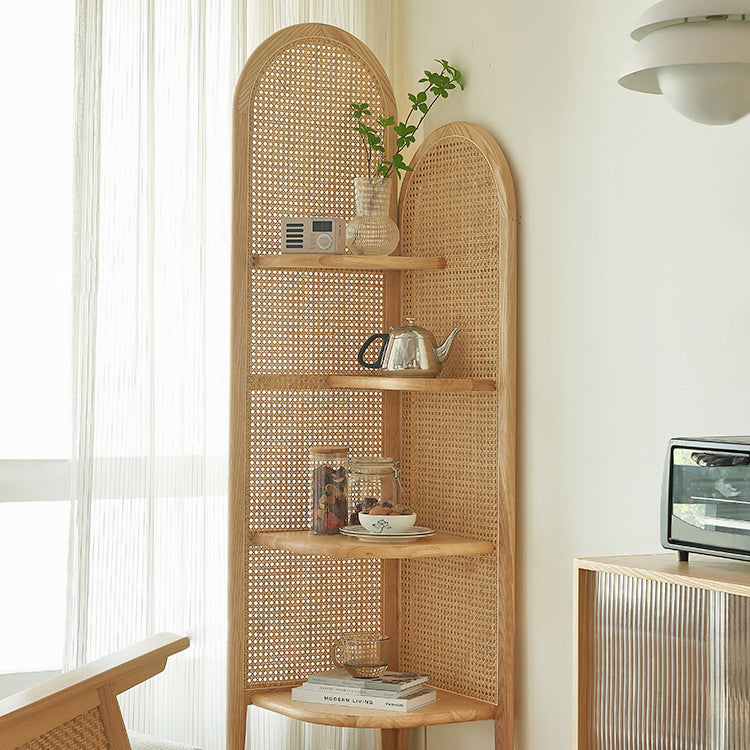 Hoek Scandinavische boekenkast Wooden gesloten achterste boekenplank met planken