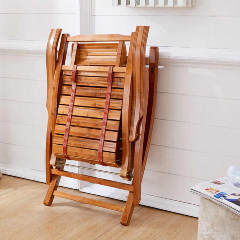 Chaise à bascule intérieure de style moderne