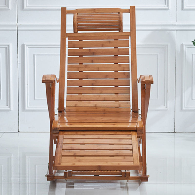 Chaise à bascule intérieure de style moderne